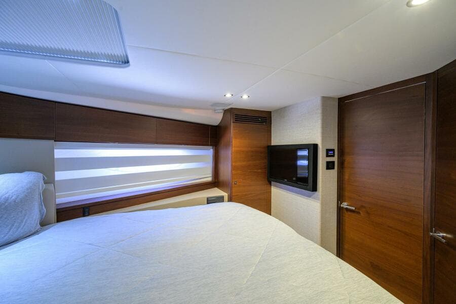 Princess F49 Chill- Forward Stateroom