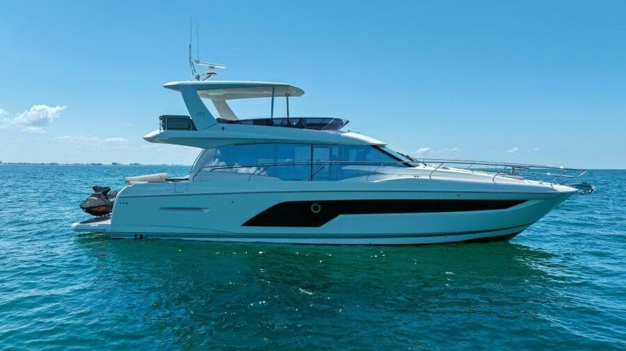 2022 59 Prestige Flybridge - How Sweet It Its - Profile