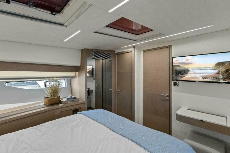 2022 59 Prestige Flybridge - How Sweet It Its - VIP Stateroom