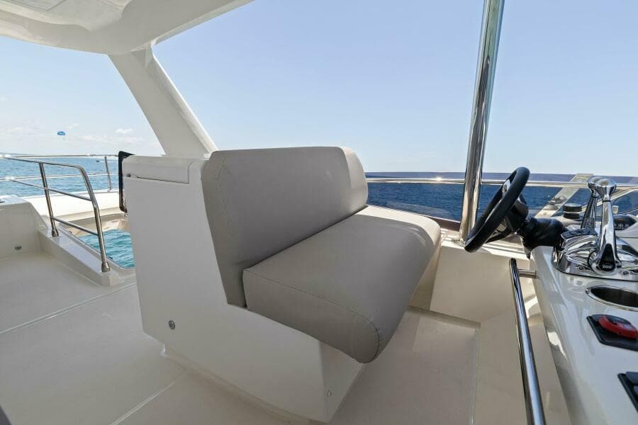 2022 59 Prestige Flybridge - How Sweet It Its - Flybridge Helm