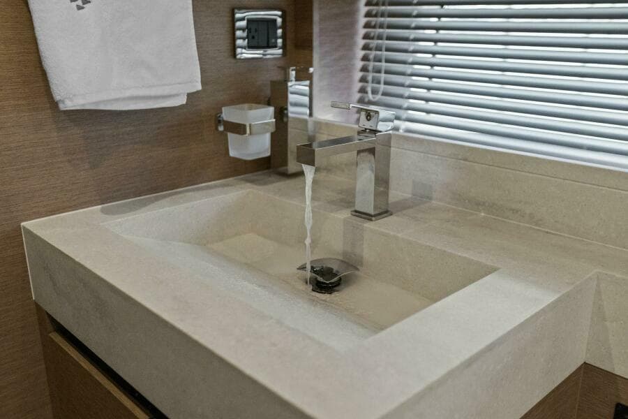 2022 59 Prestige Flybridge - How Sweet It Its - VIP Head