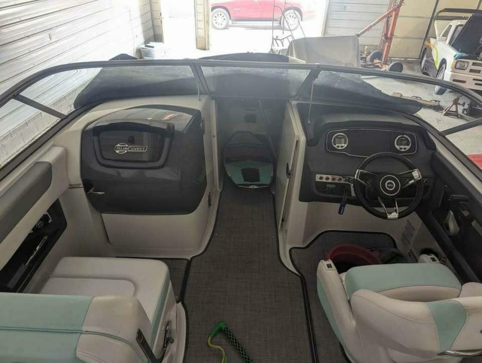 2021 Chaparral 230 SUNCOAST - Photo 8