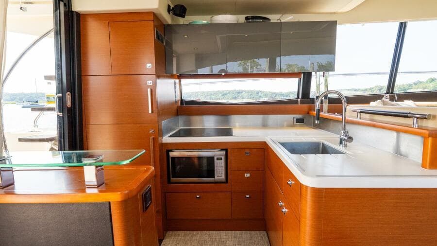 2014 Prestige 550 Flybridge