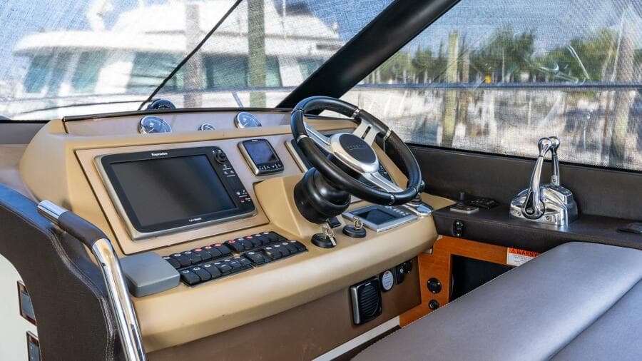 2014 Prestige 550 Flybridge