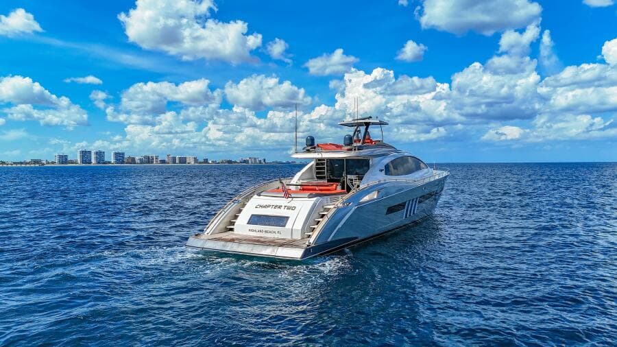2010 Lazzara Yachts LSX 92