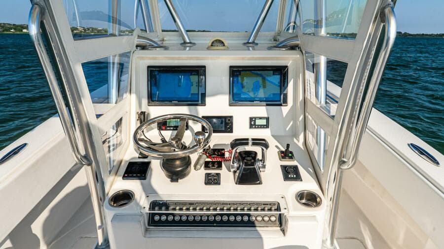 2016 Invincible 33 Open Fisherman