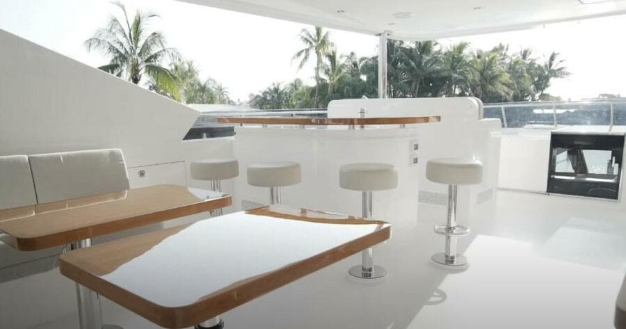 2017 Hargrave Raised Pilothouse