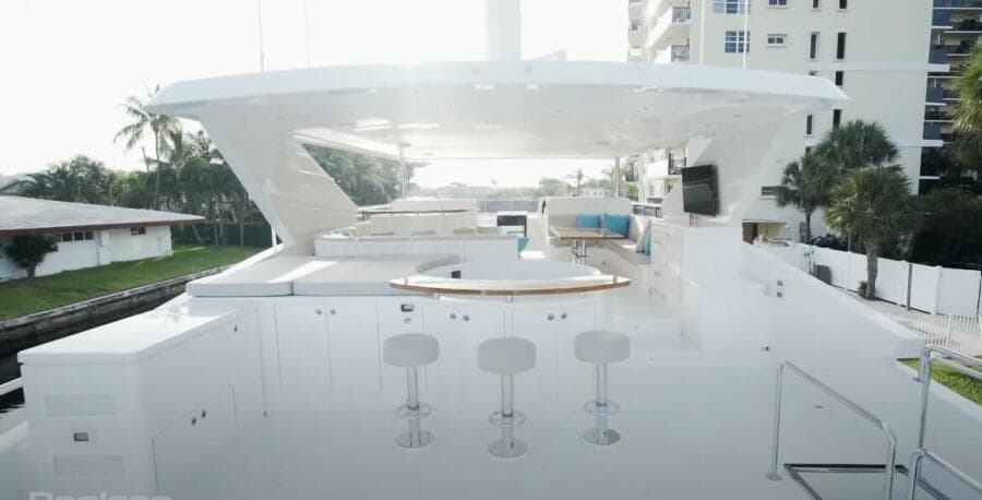 2017 Hargrave Raised Pilothouse