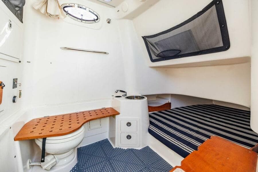 2016 Grady-White Canyon 336