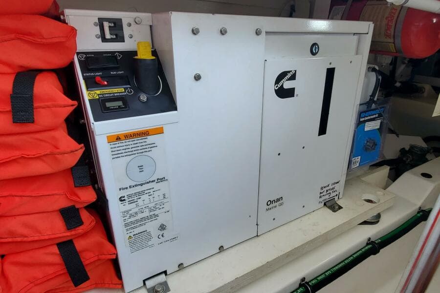 2021 Tiara Yachts 38 LS