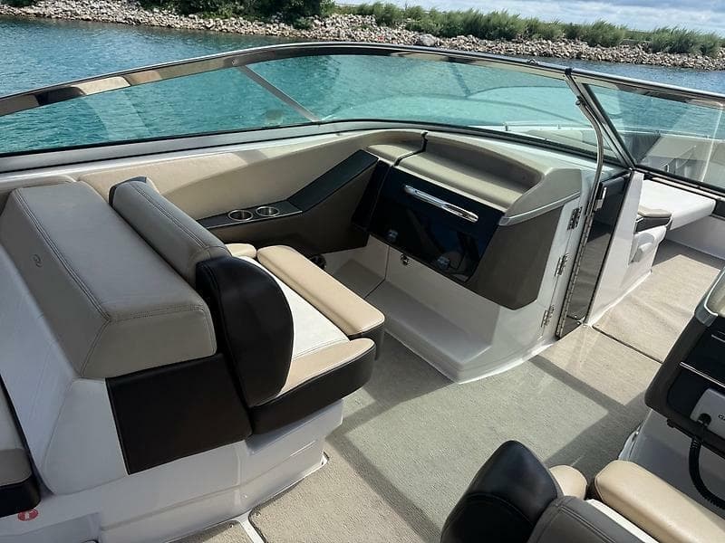 2013 Regal 3200 Bowrider