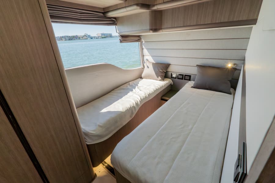 2024 Galeon 560 FLY