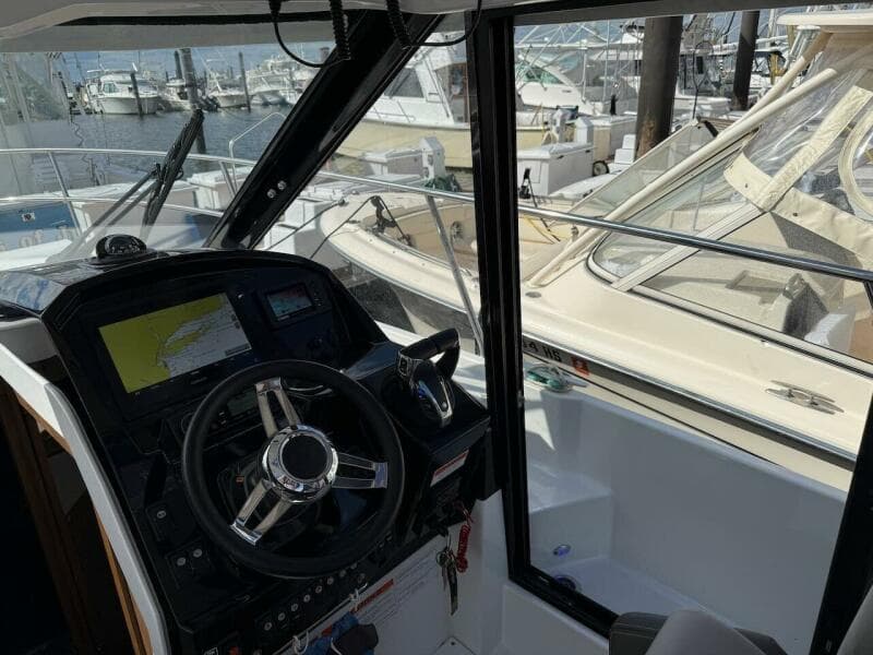 2021 Jeanneau NC 895