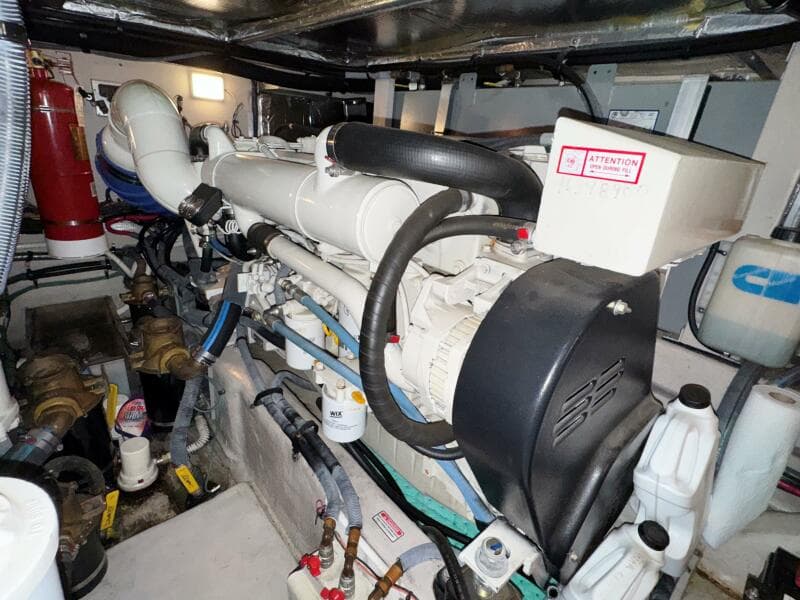 2004 Sea Ray 390 Motor Yacht