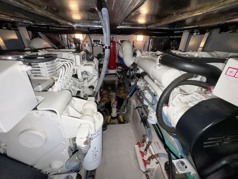 2004 Sea Ray 390 Motor Yacht