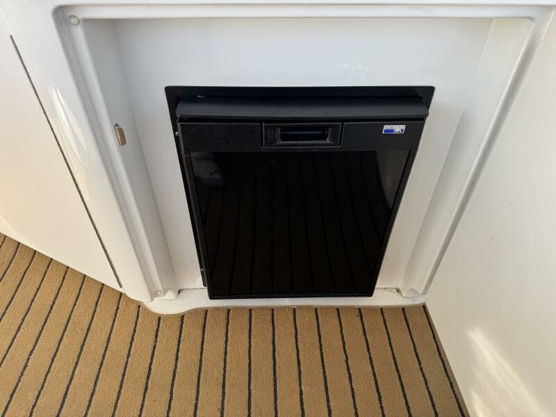 2004 Sea Ray 390 Motor Yacht