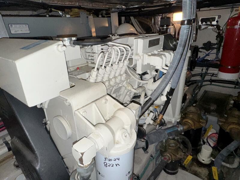 2004 Sea Ray 390 Motor Yacht