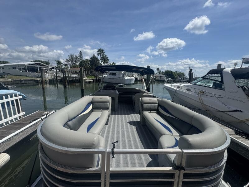 2021 Leisure Kraft Prestige 2635 LX Tri-Toon