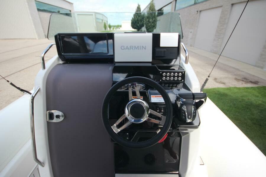 2024 Zodiac Medline 9 NEO