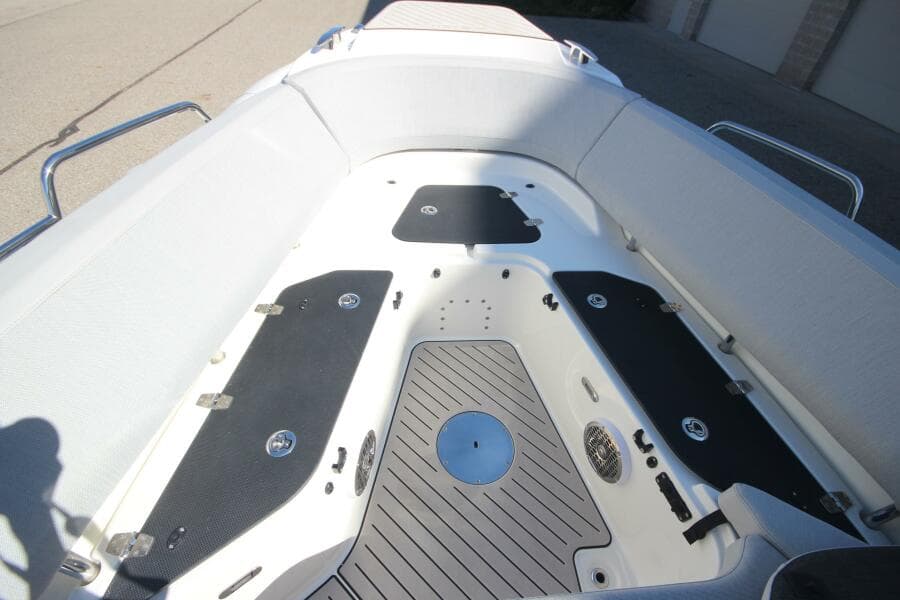 2024 Zodiac Medline 9 NEO