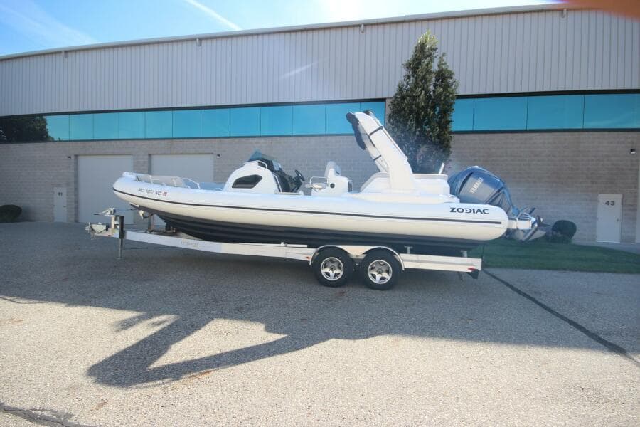 2024 Zodiac Medline 9 NEO