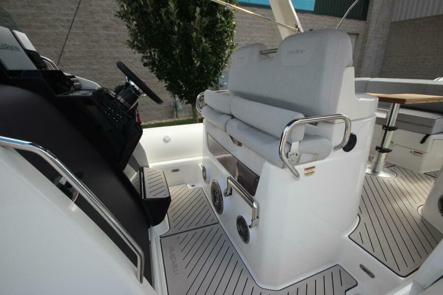 2024 Zodiac Medline 9 NEO