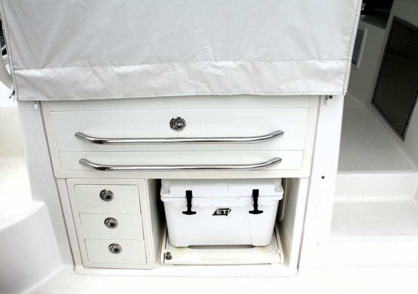 2017 Boston Whaler 345 Conquest