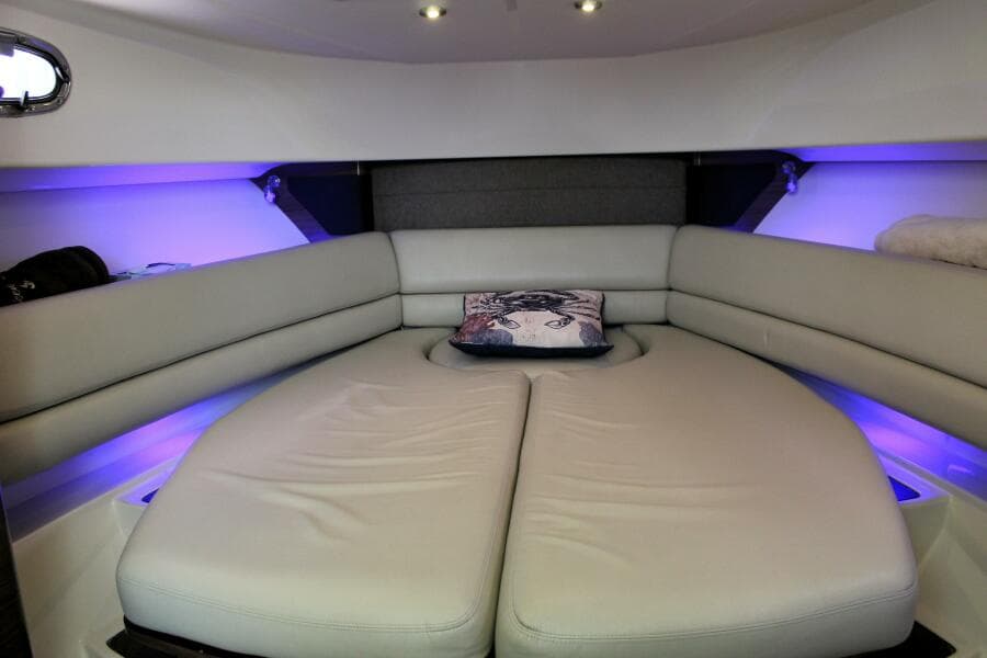 2017 Boston Whaler 345 Conquest