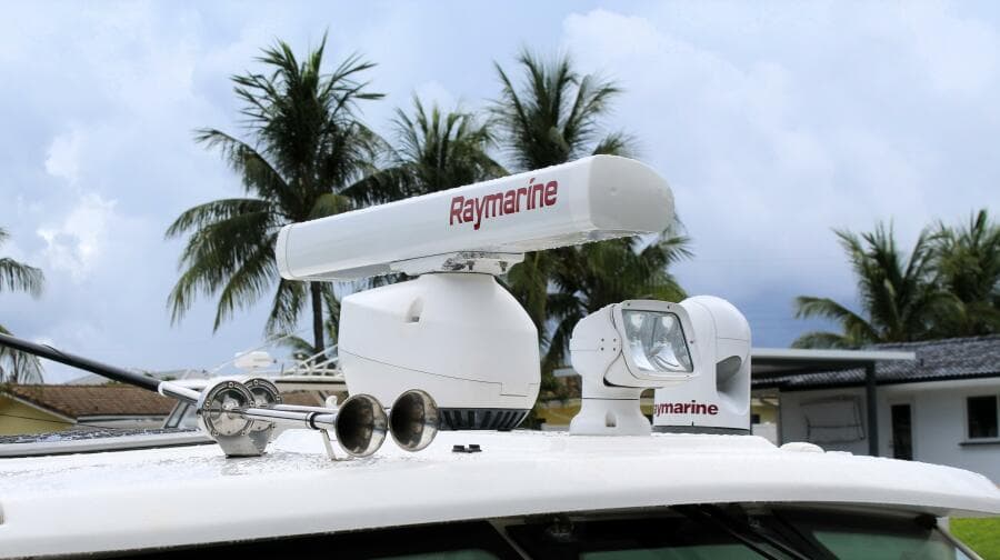 2017 Boston Whaler 345 Conquest