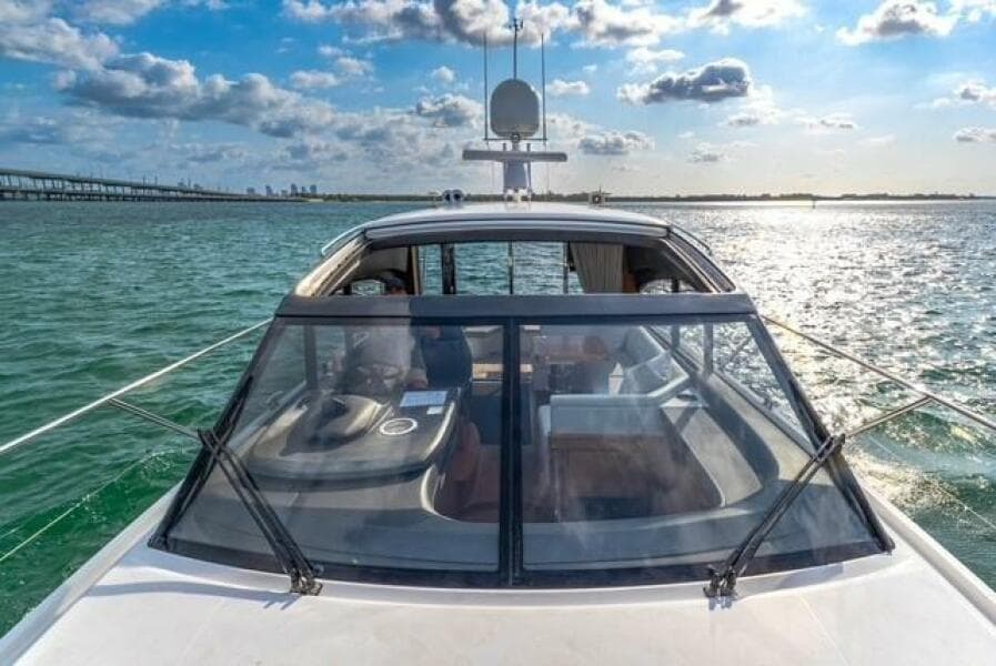 2017 Princess V48