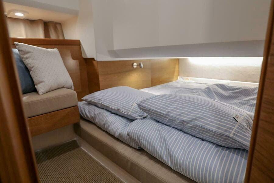 2025 Nimbus Tender 11