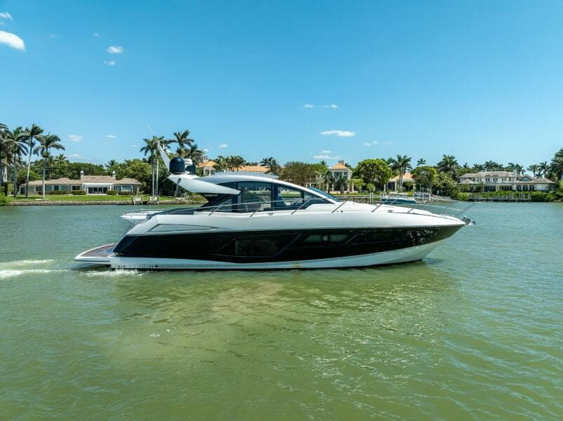 2018 Sunseeker Predator 57