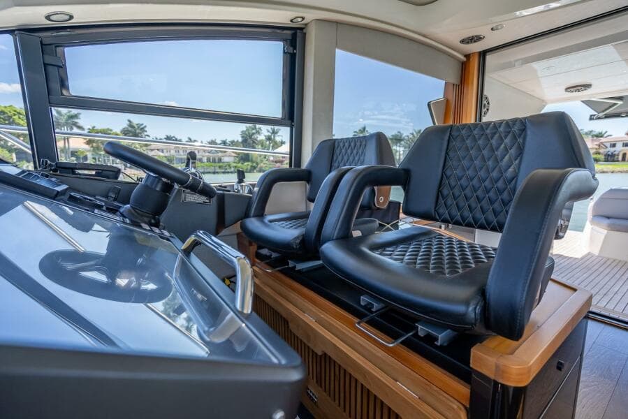 2018 Sunseeker Predator 57