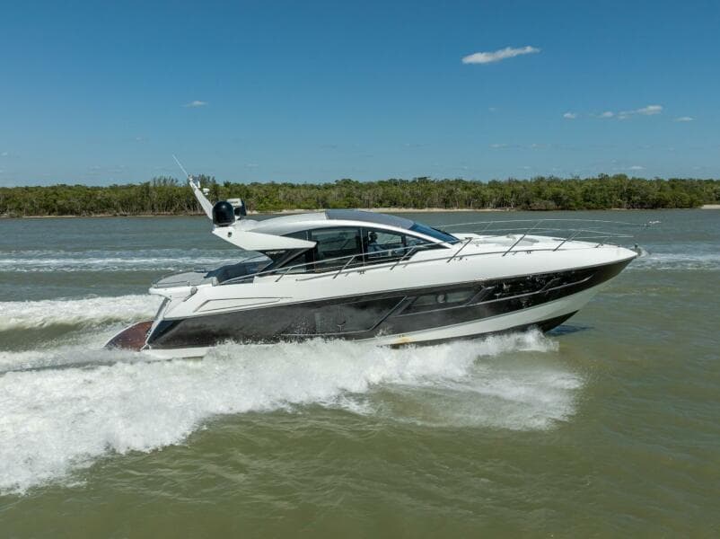 2018 Sunseeker Predator 57