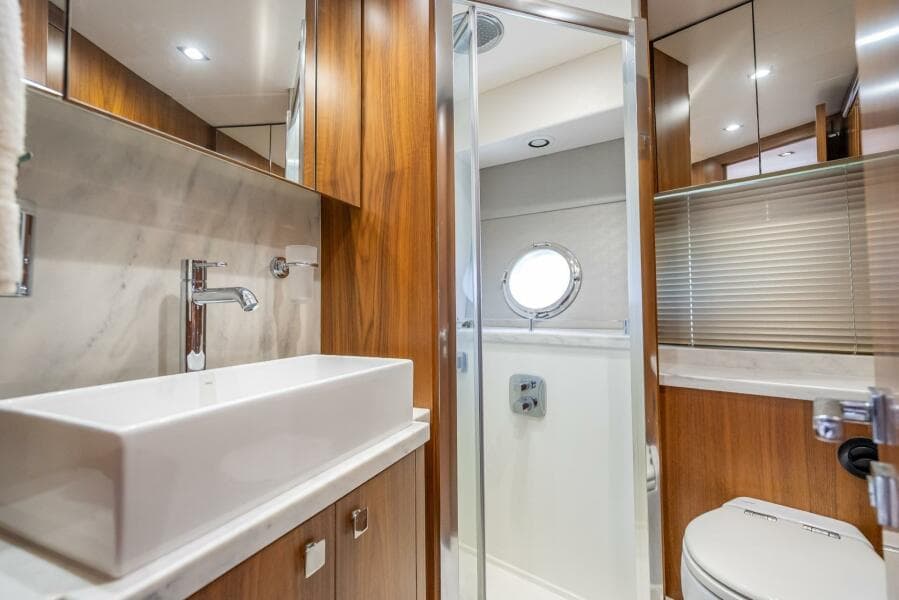 2018 Sunseeker Predator 57