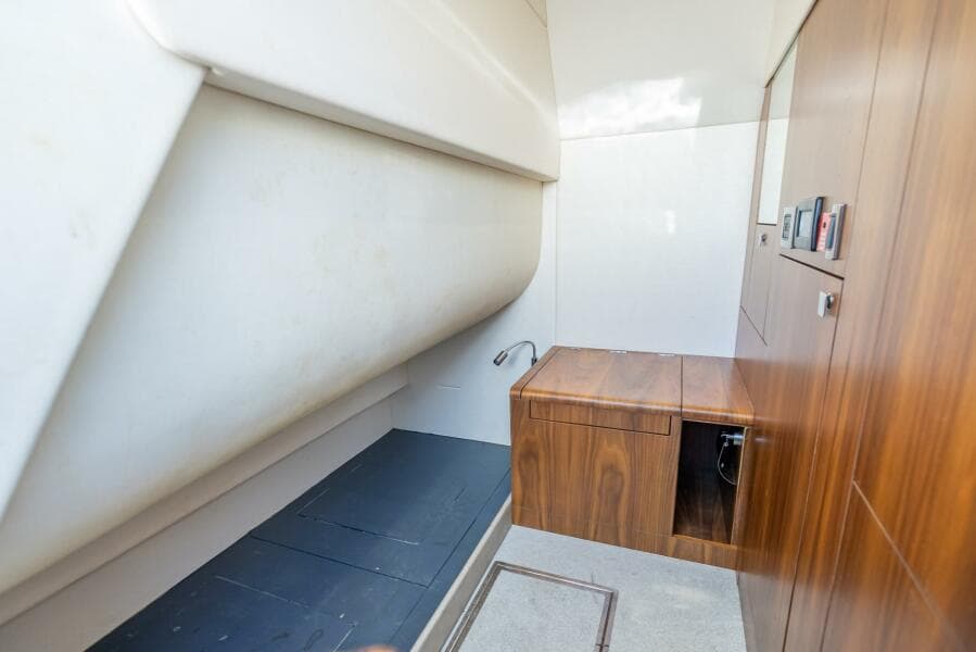 2018 Sunseeker Predator 57