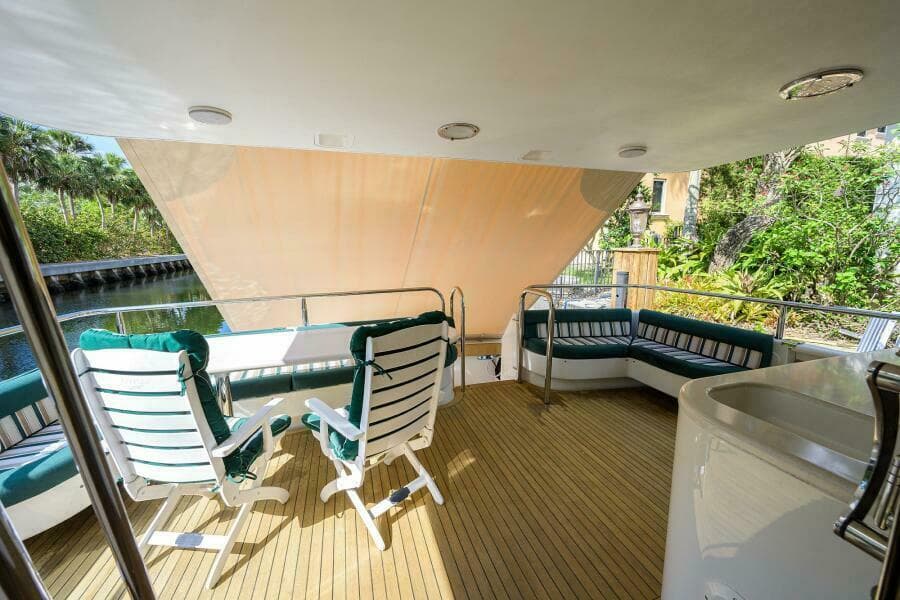 Lazzara 80 LOST TEXAN - Aft Deck