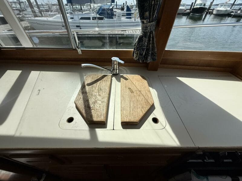 1999 Grand Banks 42 Classic