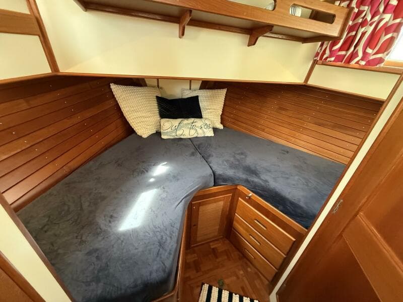 1999 Grand Banks 42 Classic