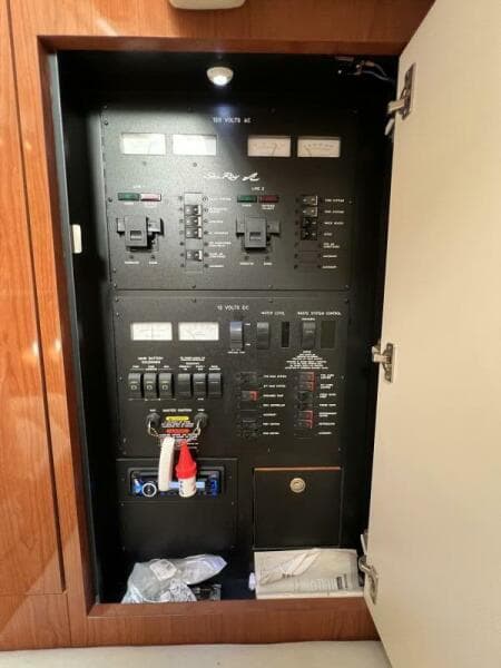 2002 Sea Ray 360 Sundancer Electrical Panel