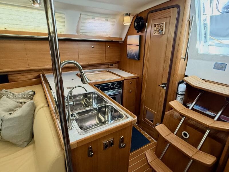 2011 Catalina 355