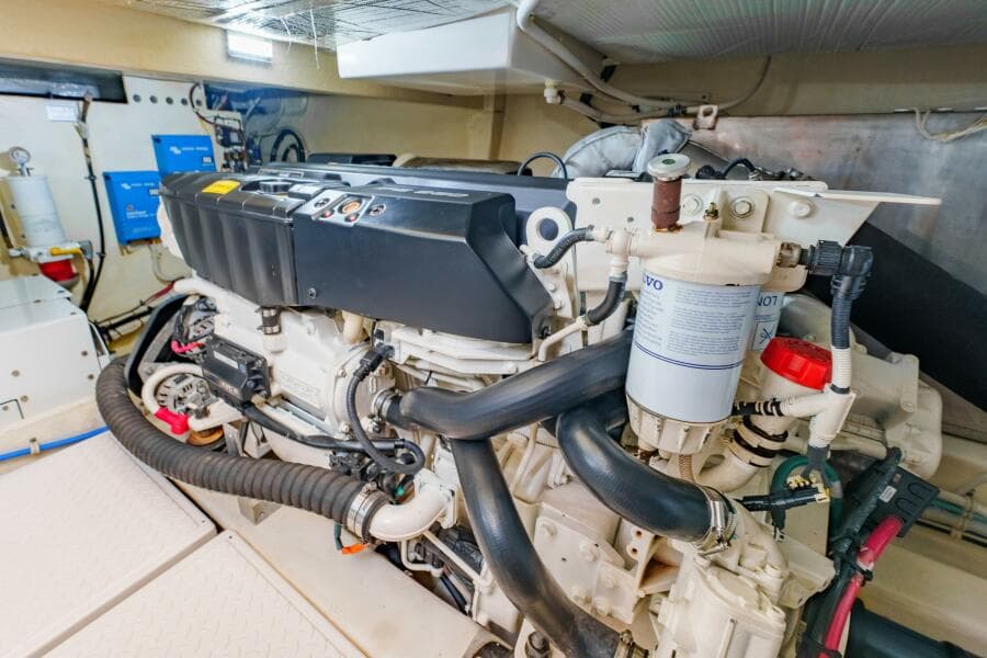 2017 Tiara Yachts C53 Coupe