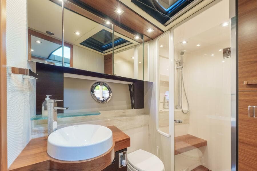 2017 Tiara Yachts C53 Coupe