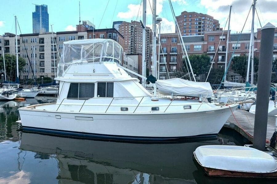 1988 Cape Dory 36 Flybridge Sedan Fast Trawler
