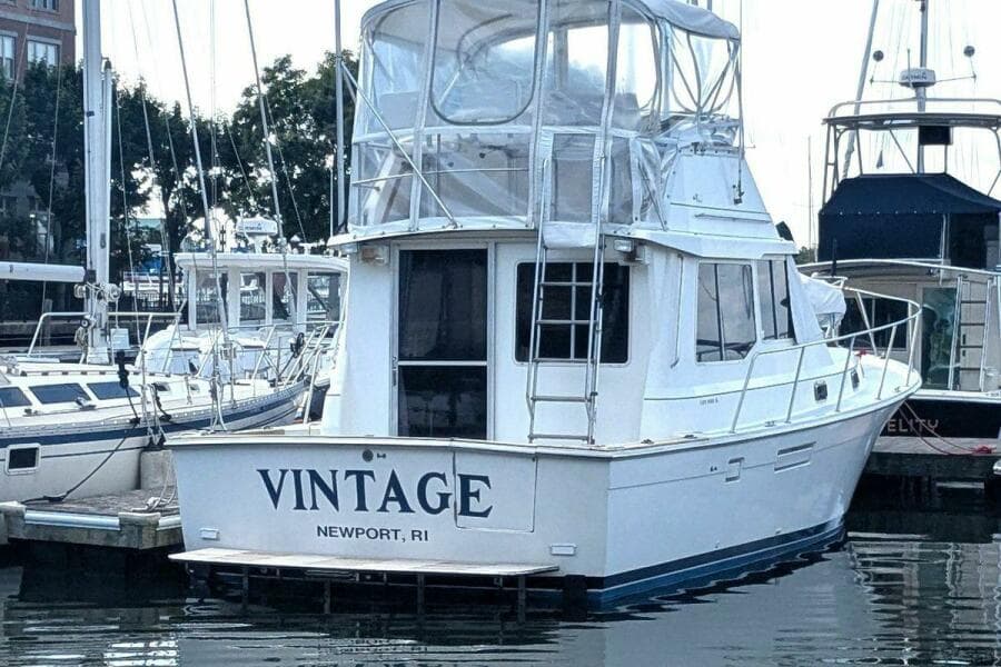 1988 Cape Dory 36 Flybridge Sedan Fast Trawler