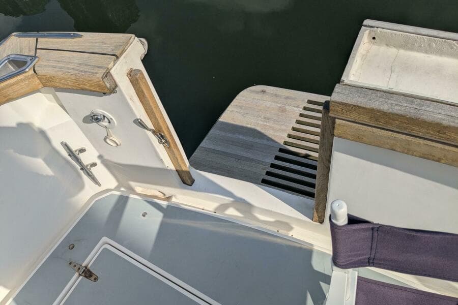 1988 Cape Dory 36 Flybridge Sedan Fast Trawler