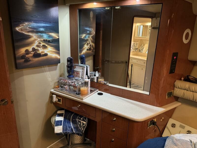 1998 Sea Ray 550 Sedan Bridge