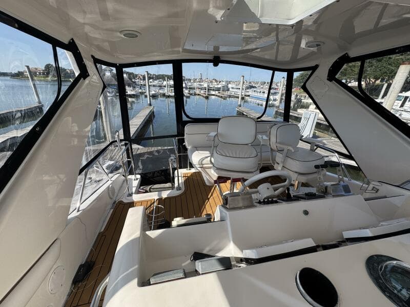 1998 Sea Ray 550 Sedan Bridge