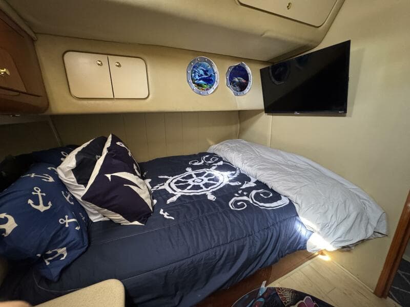 1998 Sea Ray 550 Sedan Bridge