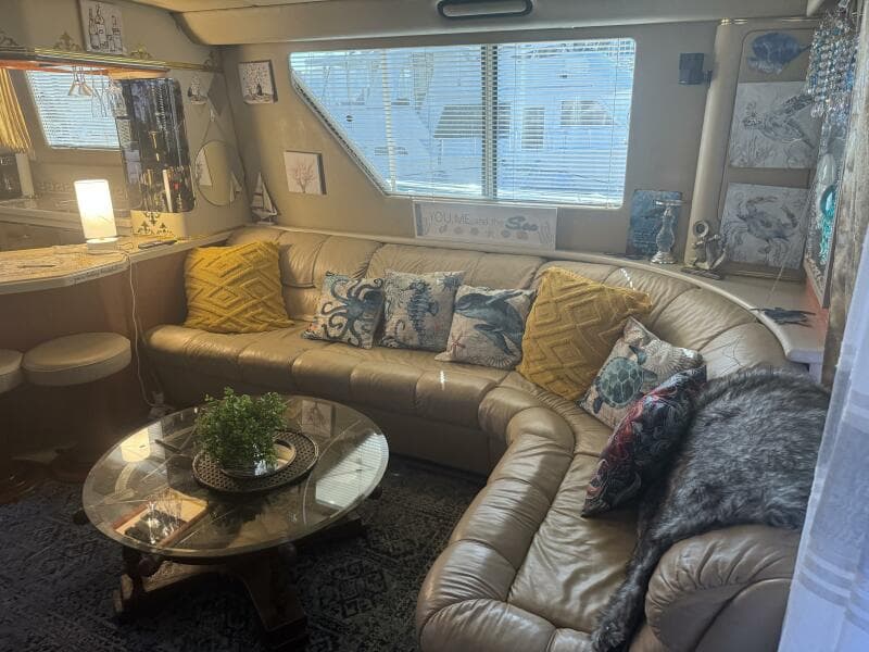 1998 Sea Ray 550 Sedan Bridge